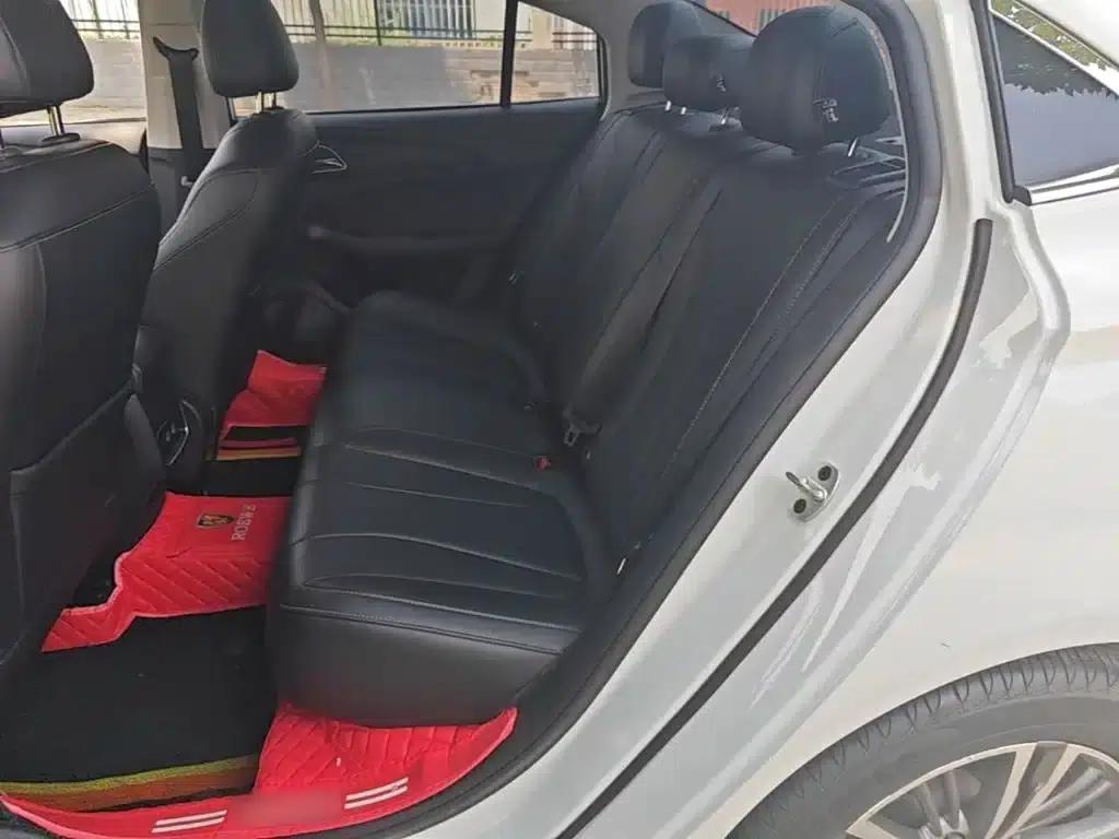 Roewe i5 2019 1.5L Automatic 4G Connected Langhao Edition — миниатюра 17