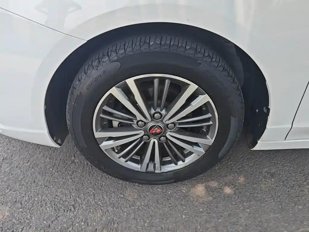 Roewe i5 2019 1.5L Automatic 4G Connected Langhao Edition — миниатюра 23