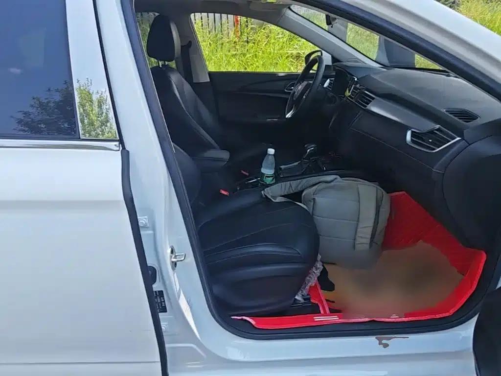 Roewe i5 2019 1.5L Automatic 4G Connected Langhao Edition — миниатюра 25