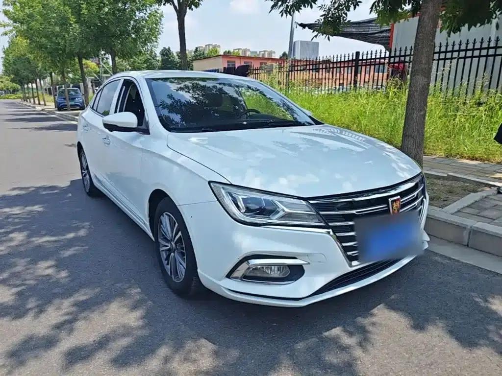 Roewe i5 2019 1.5L Automatic 4G Connected Langhao Edition — миниатюра 4