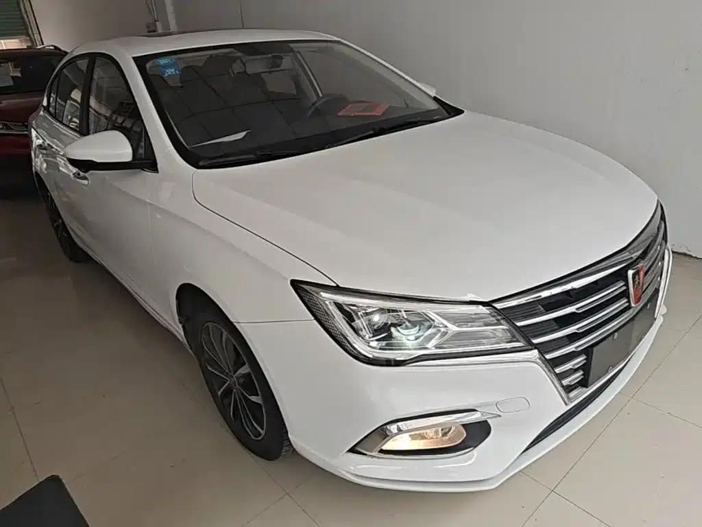 Roewe i5 2020 1.5L Automatic 4G Connected Leading Flagship Edition — миниатюра 4