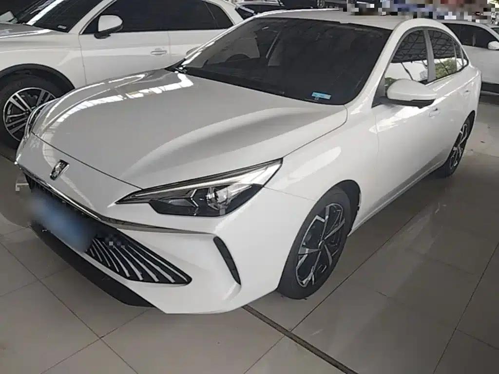 Roewe i5 2023 1.5L CVT Premium Edition — миниатюра 2