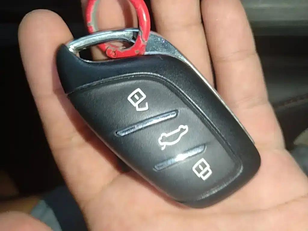 Roewe i5 2023 1.5L CVT Premium Edition — миниатюра 9