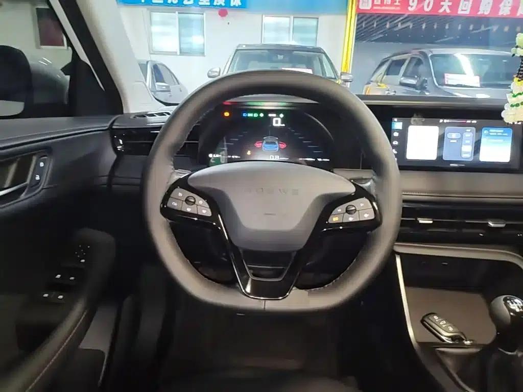 Roewe i5 2023 1.5L Manual Comfort Edition — миниатюра 11