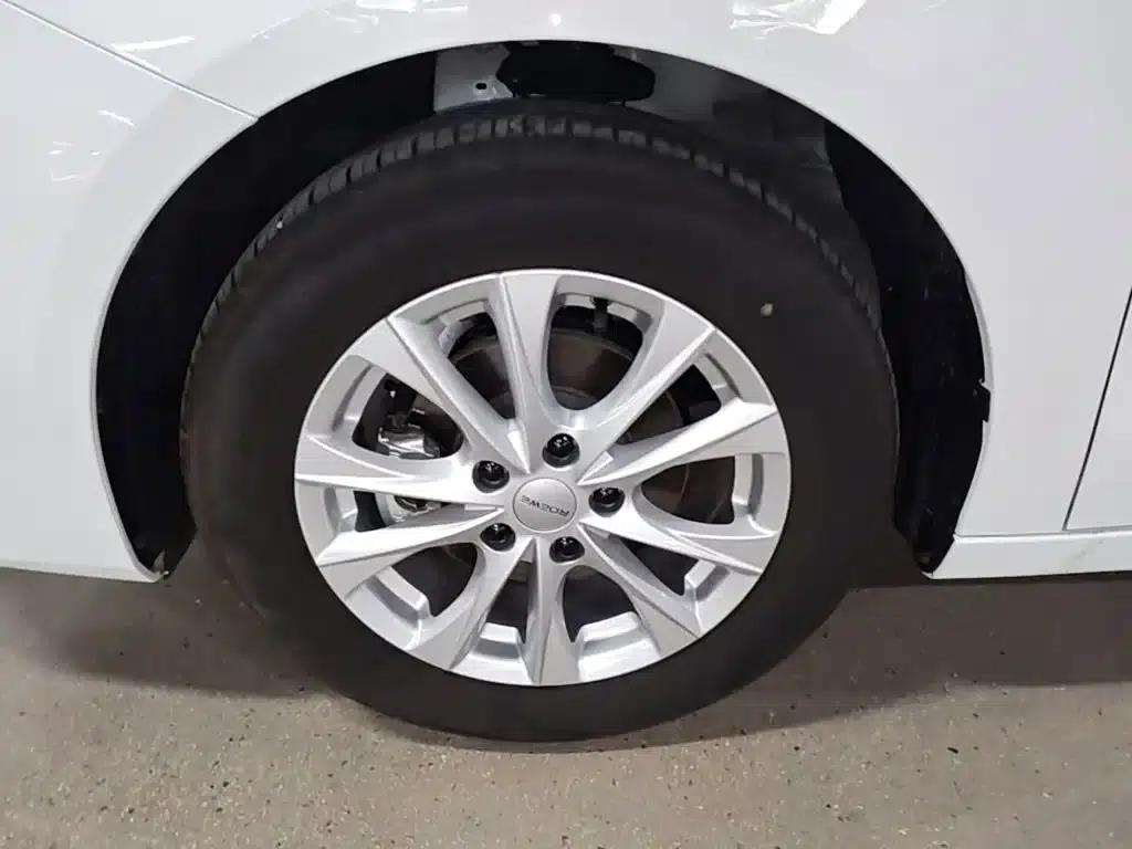 Roewe i5 2023 1.5L Manual Comfort Edition — миниатюра 23