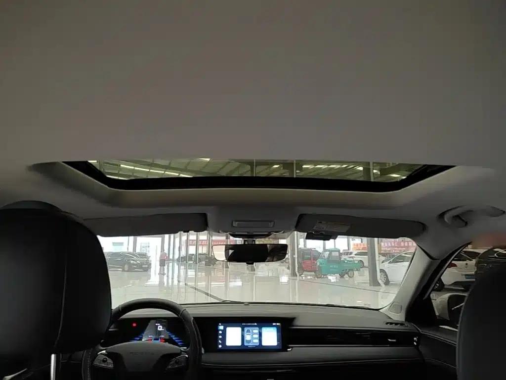Roewe i5 2023 1.5L Manual Premium Edition — миниатюра 18
