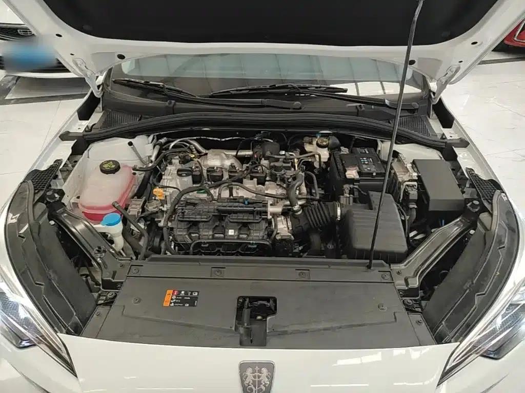 Roewe i5 2023 1.5L Manual Premium Edition — миниатюра 20