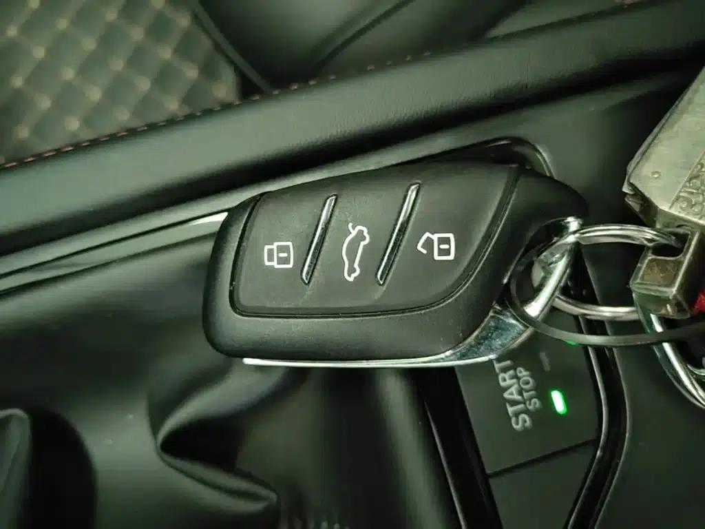 Roewe i5 2023 1.5L Manual Premium Edition — миниатюра 9