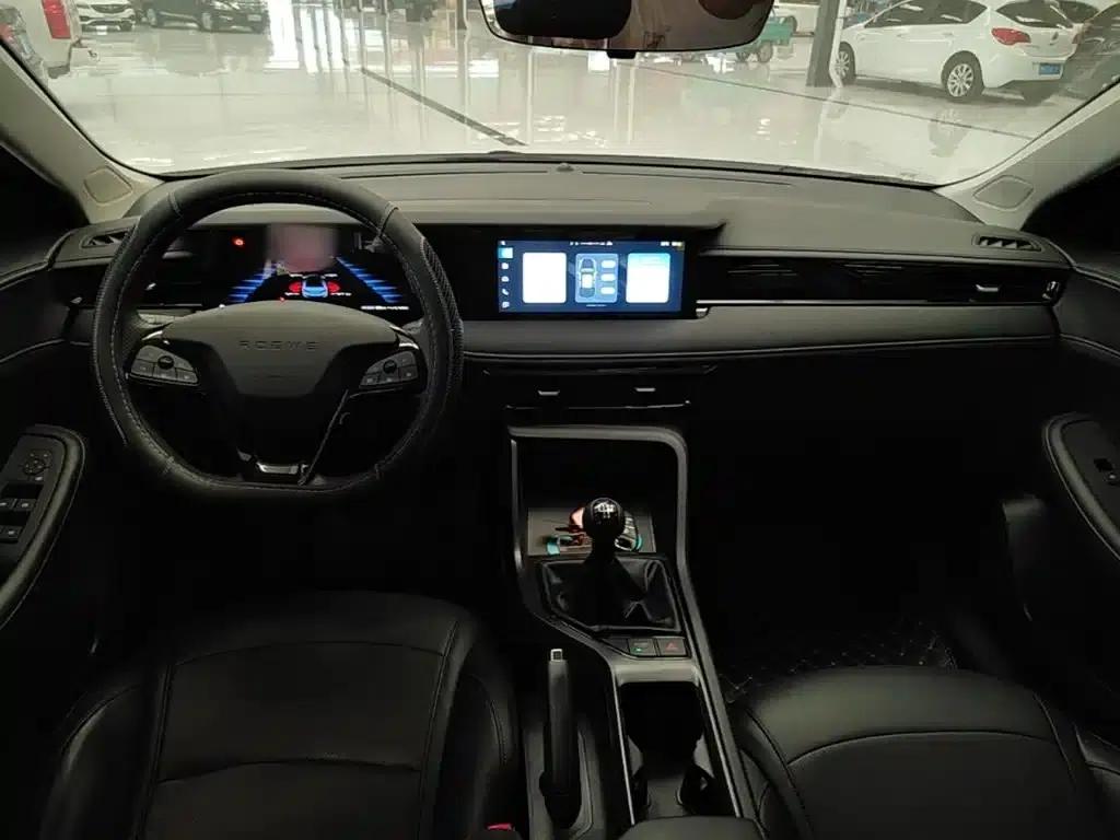 Roewe i5 2023 1.5L Manual Premium Edition — миниатюра 10