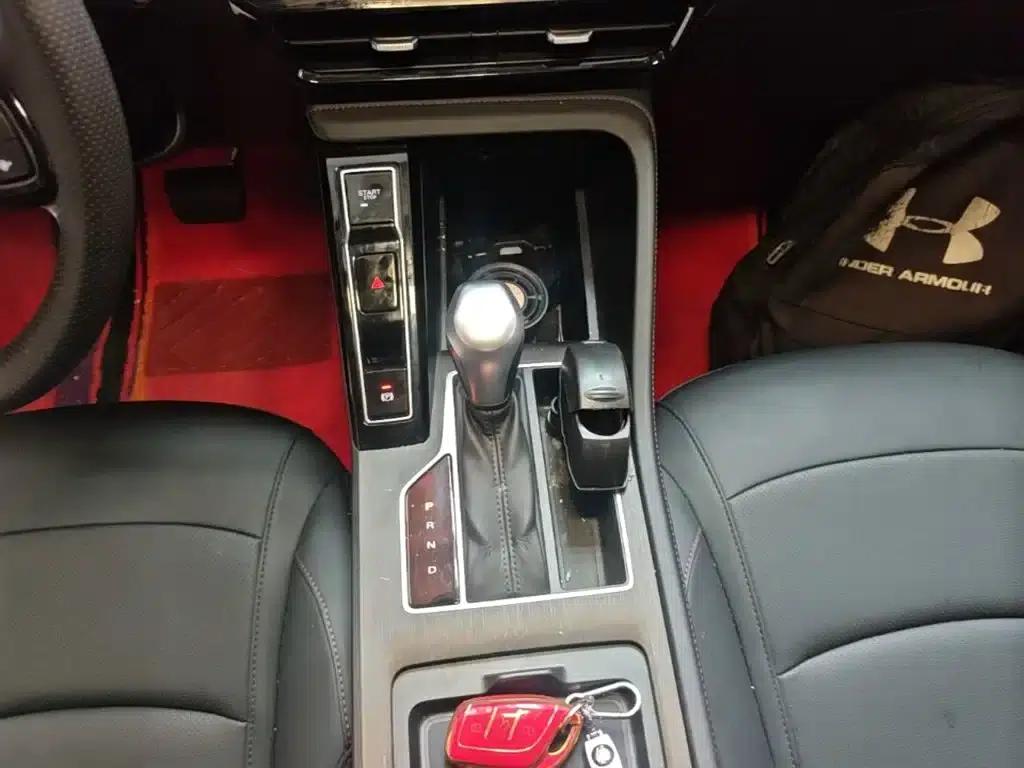 Roewe i5 2026 1.5L CVT Premium Edition — миниатюра 14
