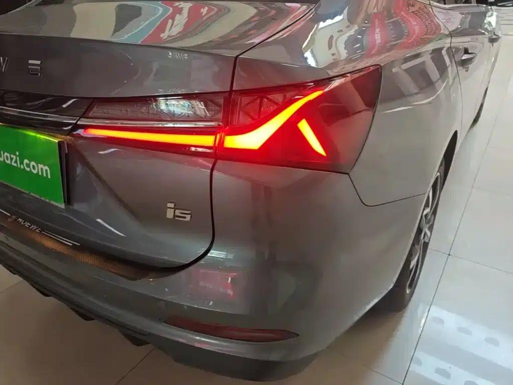 Roewe i5 2026 1.5L CVT Premium Edition — миниатюра 8