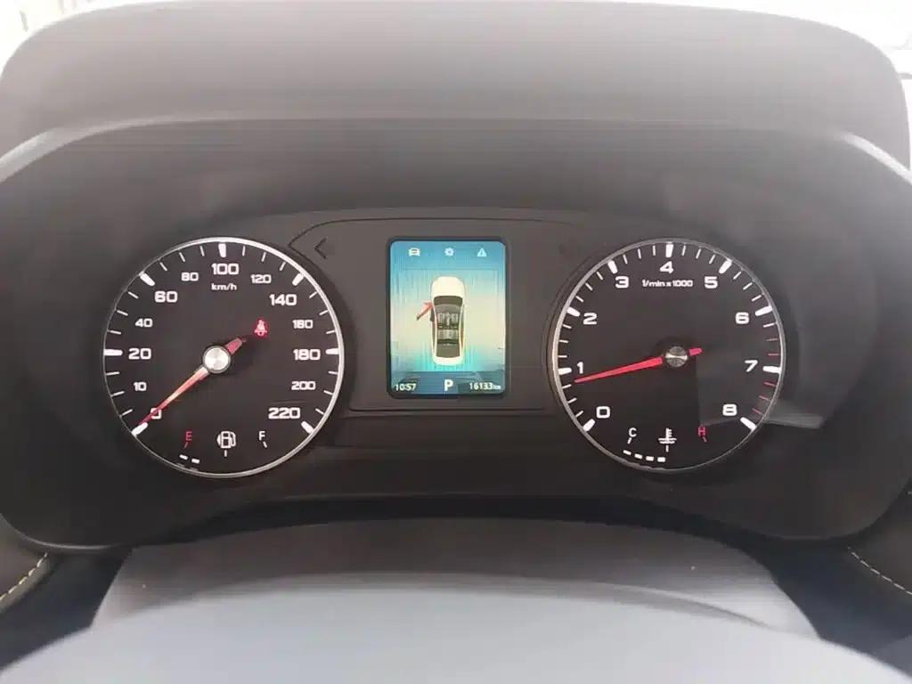 Roewe i5 2021 1.5L CVT Platinum Edition — миниатюра 18