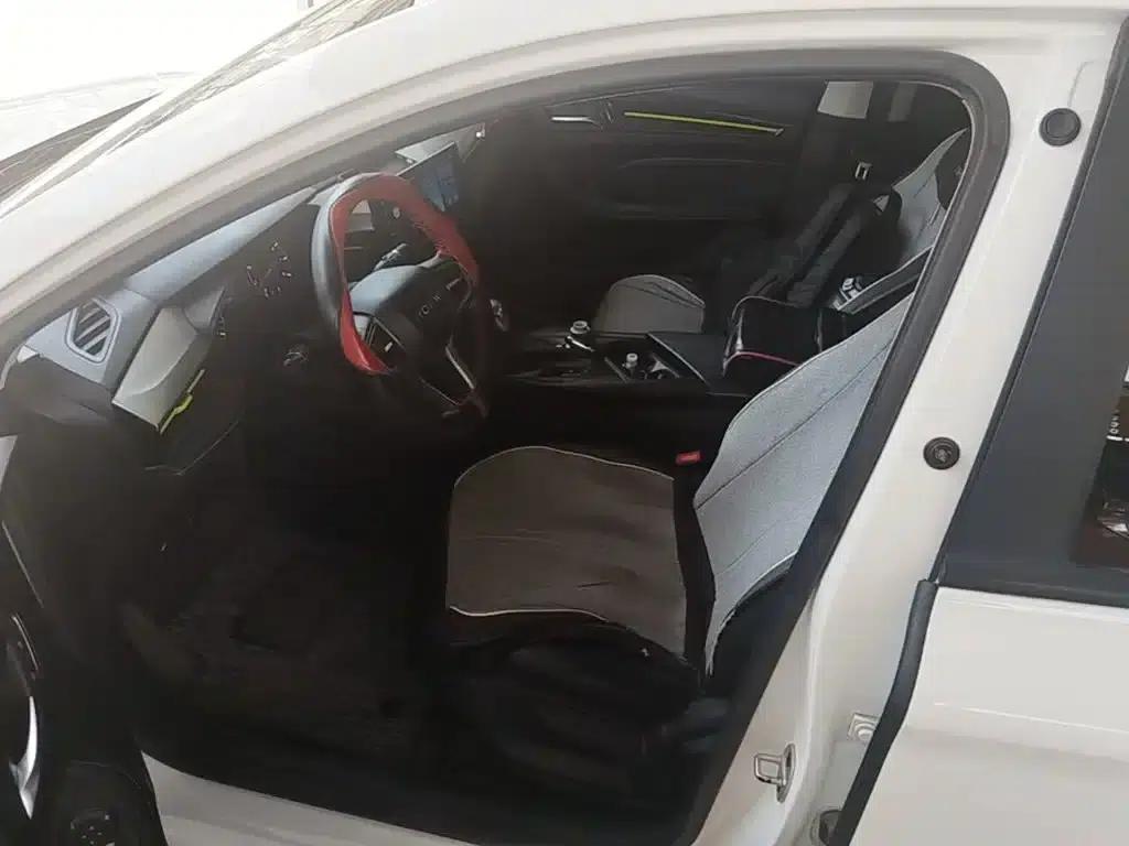 Roewe i5 2021 1.5L CVT Platinum Edition — миниатюра 22