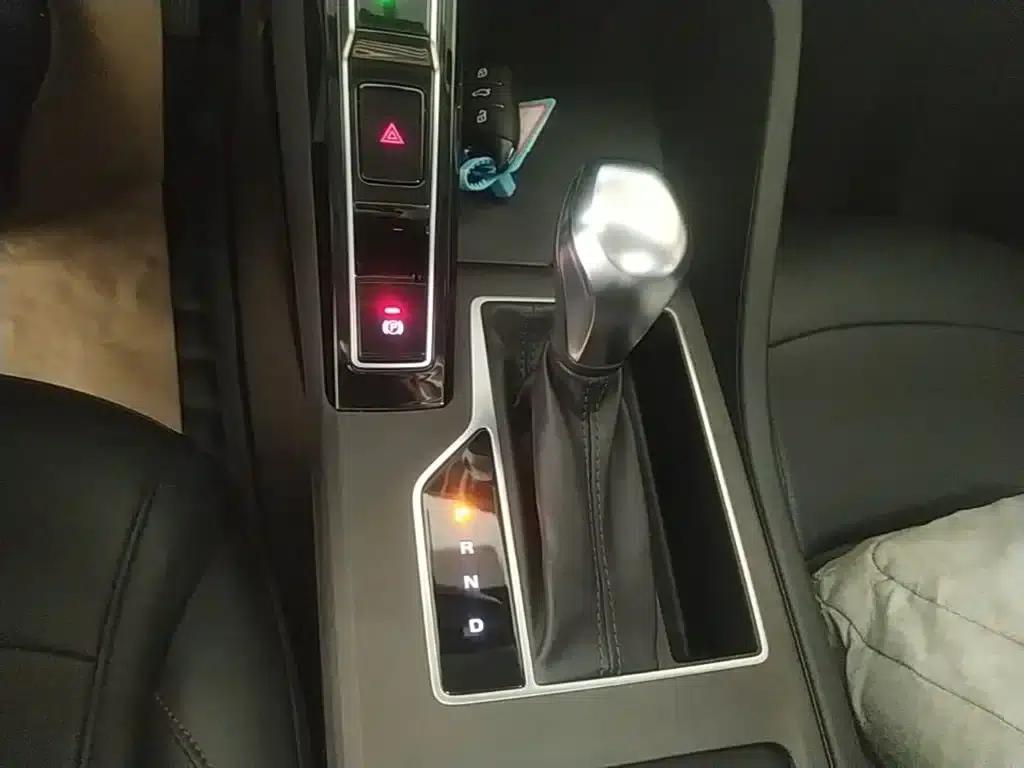 Roewe i5 2023 1.5L CVT Premium Edition — миниатюра 14