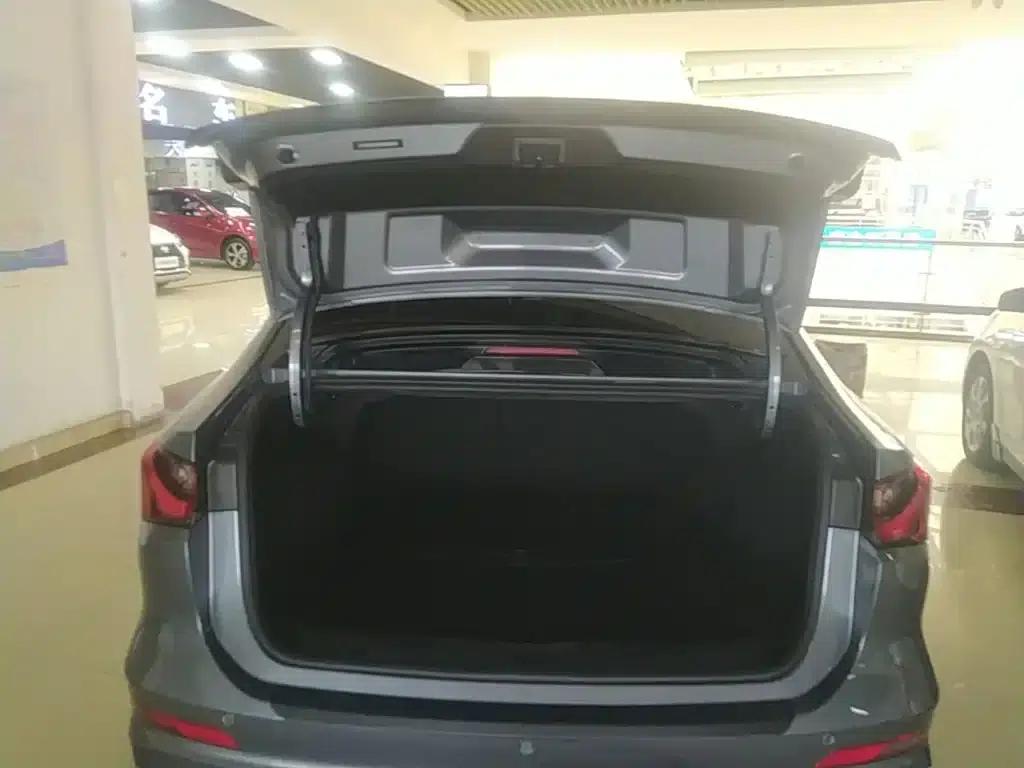 Roewe i5 2023 1.5L CVT Premium Edition — миниатюра 19