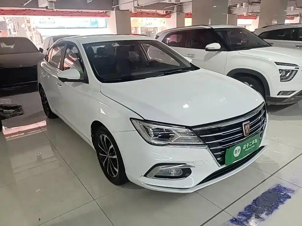 Roewe i5 2020 1.5L Automatic 4G Connected Leading Flagship Edition — миниатюра 4