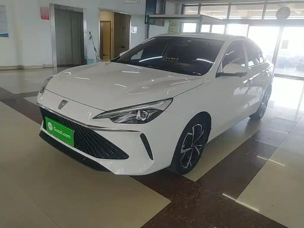 Roewe i5 2023 1.5L CVT Premium Edition — миниатюра 2