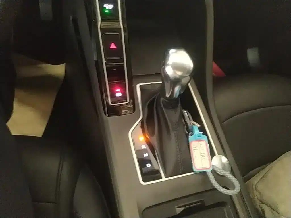 Roewe i5 2023 1.5L CVT Premium Edition — миниатюра 14