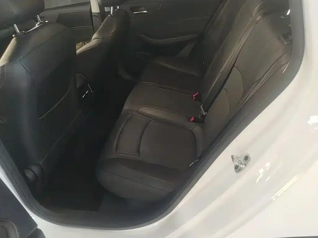 Roewe i5 2023 1.5L CVT Premium Edition — миниатюра 17