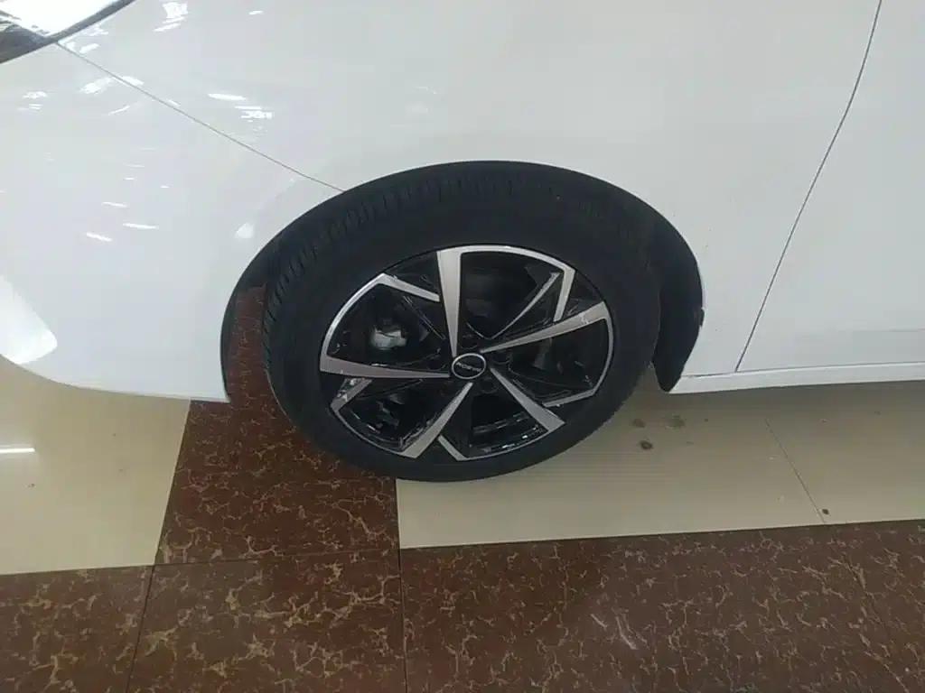 Roewe i5 2023 1.5L CVT Premium Edition — миниатюра 23