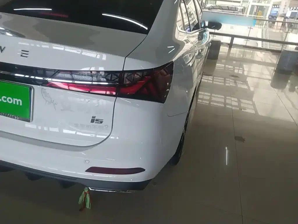 Roewe i5 2023 1.5L CVT Premium Edition — миниатюра 8