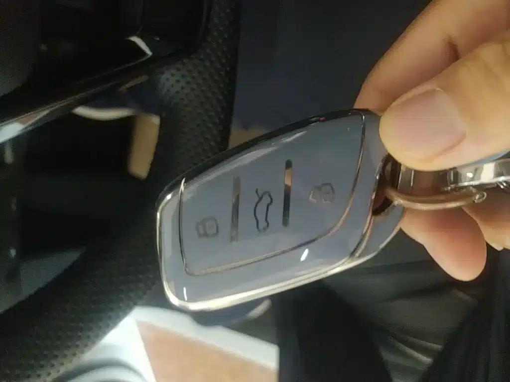 Roewe i5 2023 1.5L CVT Premium Edition — миниатюра 9