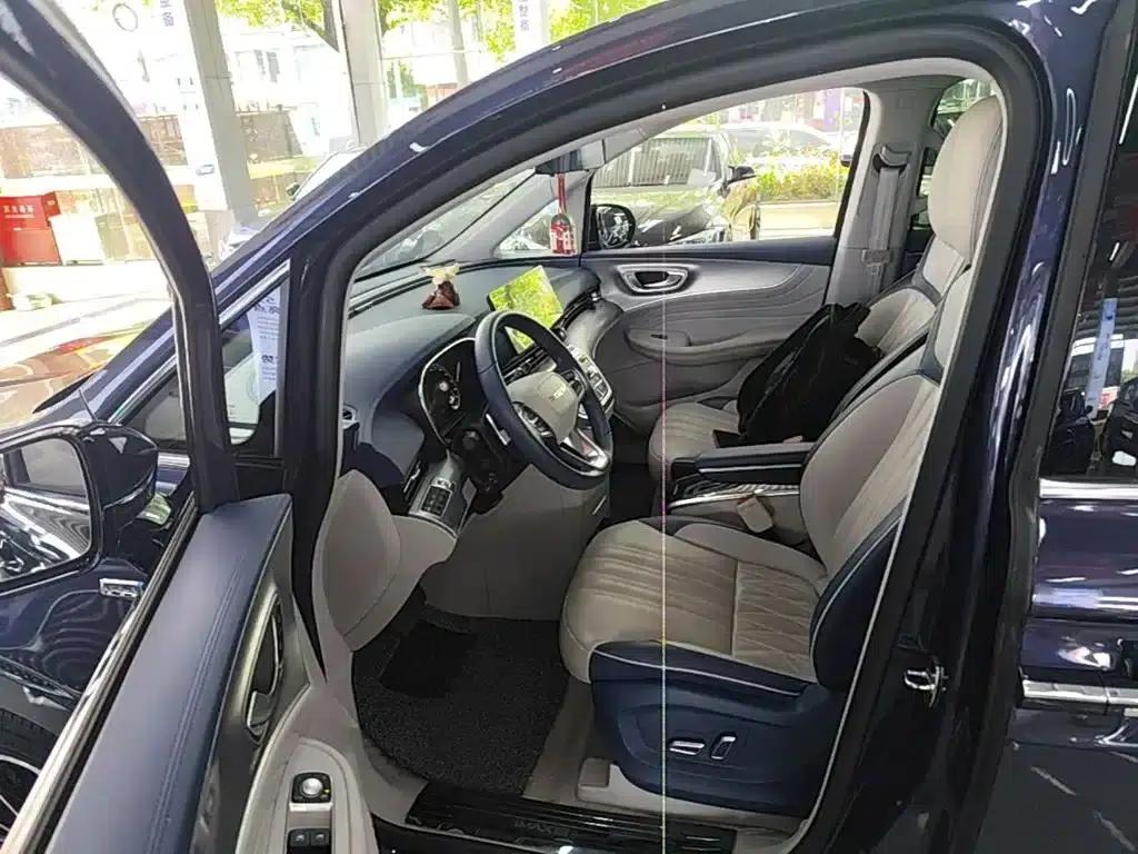 Roewe iMAX8 2022 400TGI Premium Edition — миниатюра 16