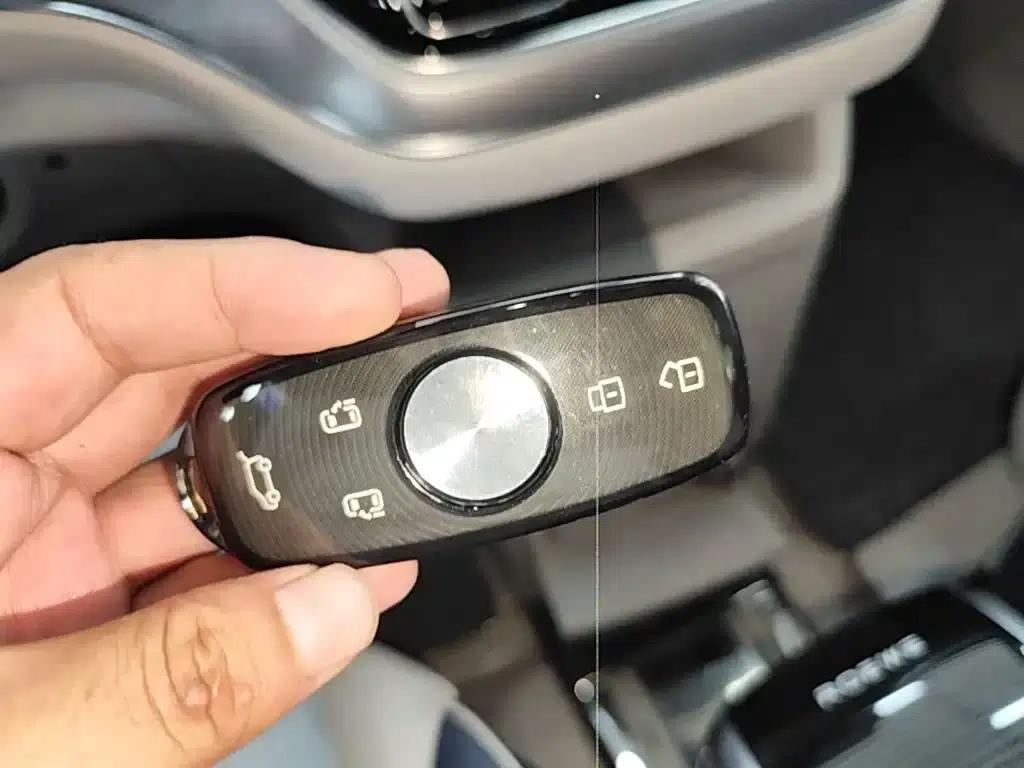 Roewe iMAX8 2022 400TGI Premium Edition — миниатюра 9