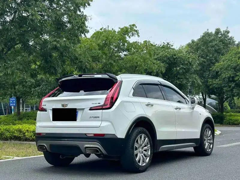 2018 Cadillac XT4 28T Two-Wheel Drive Premium Edition — миниатюра 4