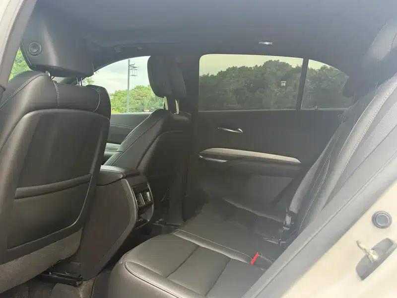2018 Cadillac XT4 28T Two-Wheel Drive Premium Edition — миниатюра 11