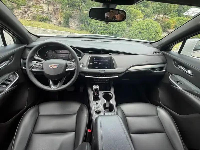 2018 Cadillac XT4 28T Two-Wheel Drive Premium Edition — миниатюра 9