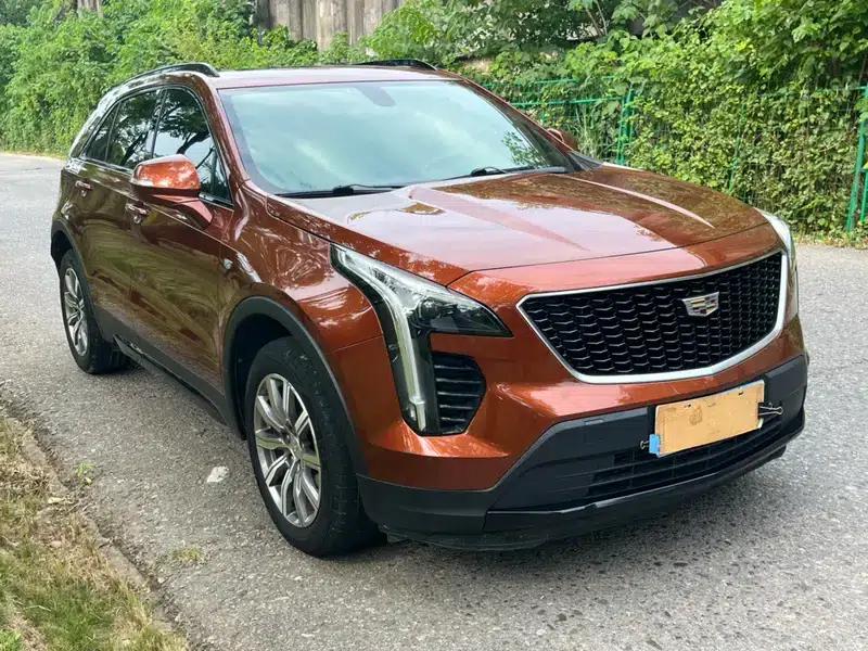 2018 Cadillac XT4 28T 2WD Luxury Sport — миниатюра 3