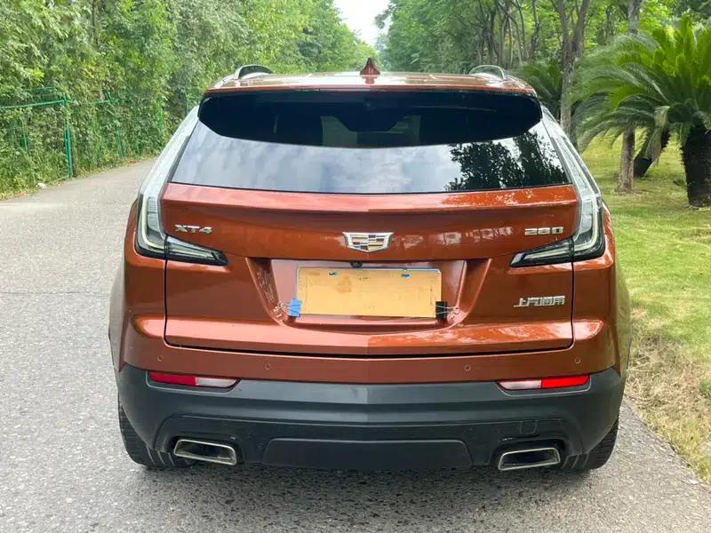 2018 Cadillac XT4 28T 2WD Luxury Sport — миниатюра 6