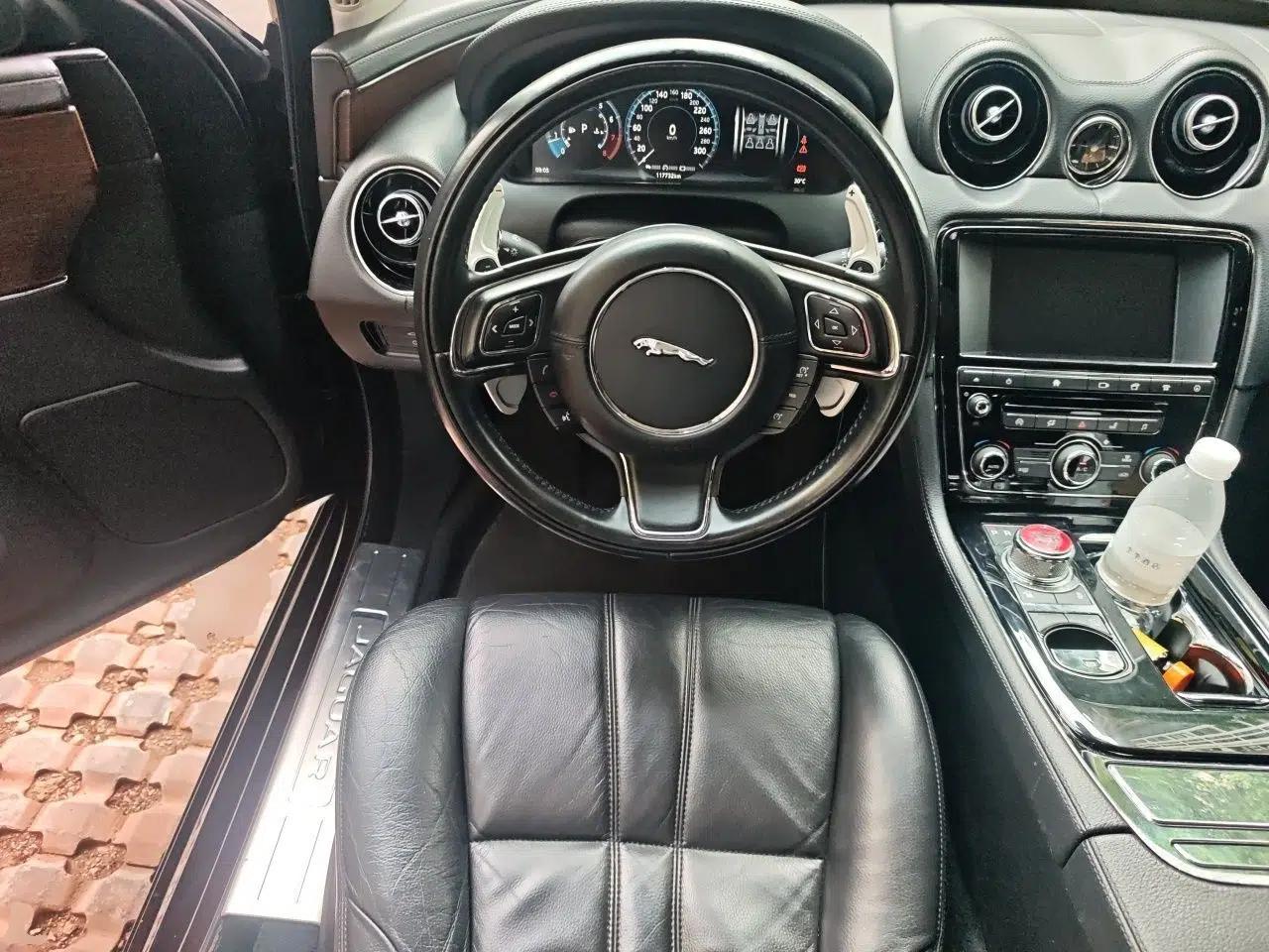 Jaguar XJ 2016 XJL 3.0 SC Two-Wheel-Drive Elegant Business Edition — миниатюра 10