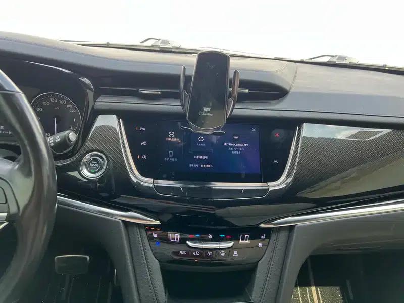 Cadillac XT6 2020 28T Six-Seat AWD Leading Sport — миниатюра 13