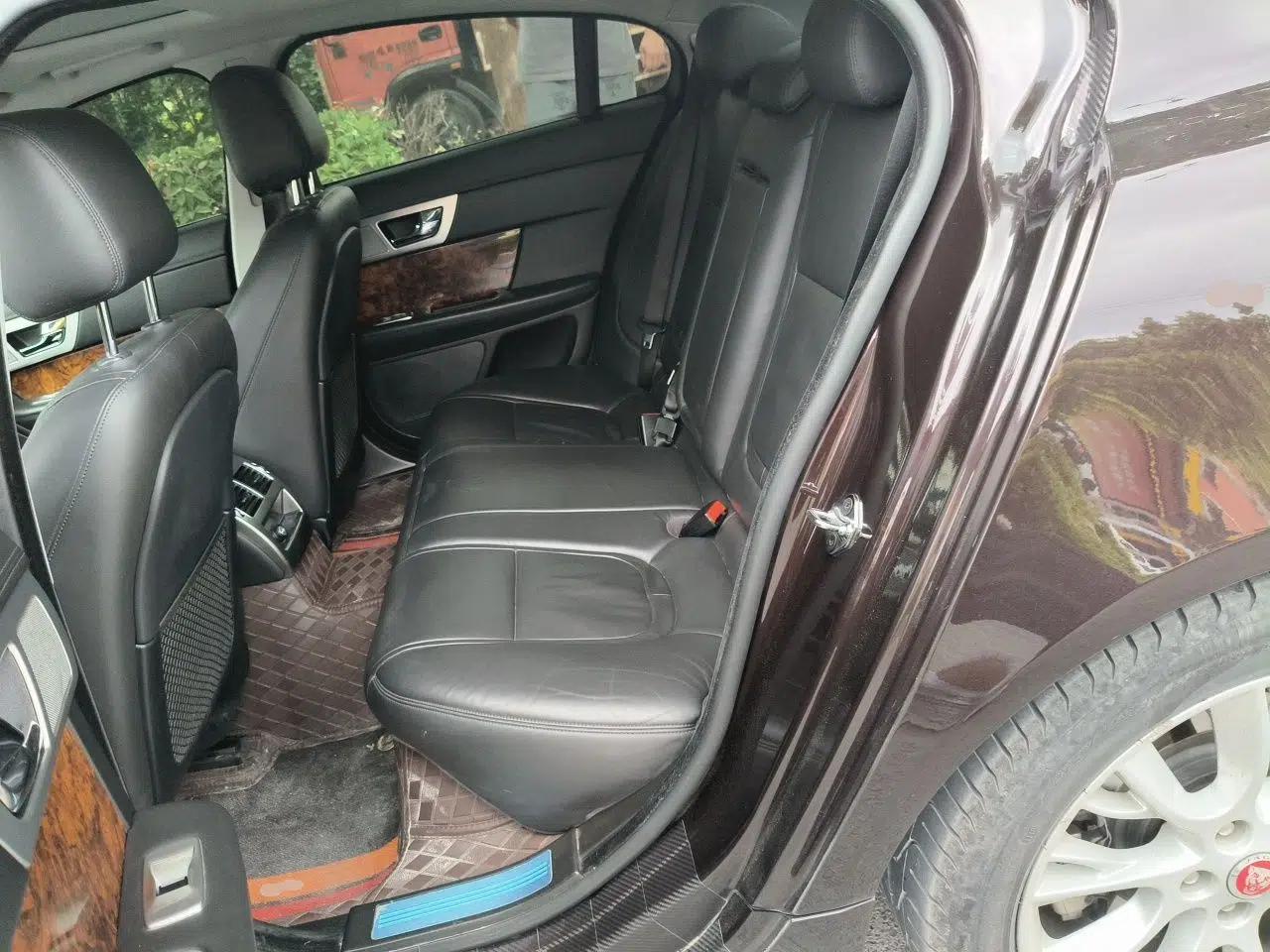 Jaguar XF 2015 XF 2.0T Luxury Edition — миниатюра 17