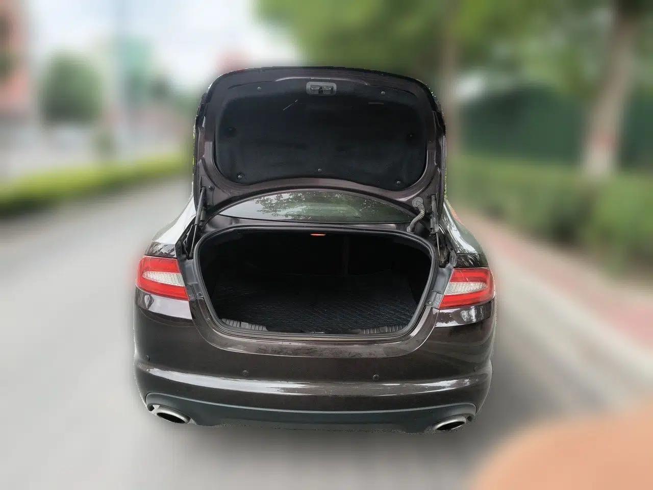 Jaguar XF 2015 XF 2.0T Luxury Edition — миниатюра 19