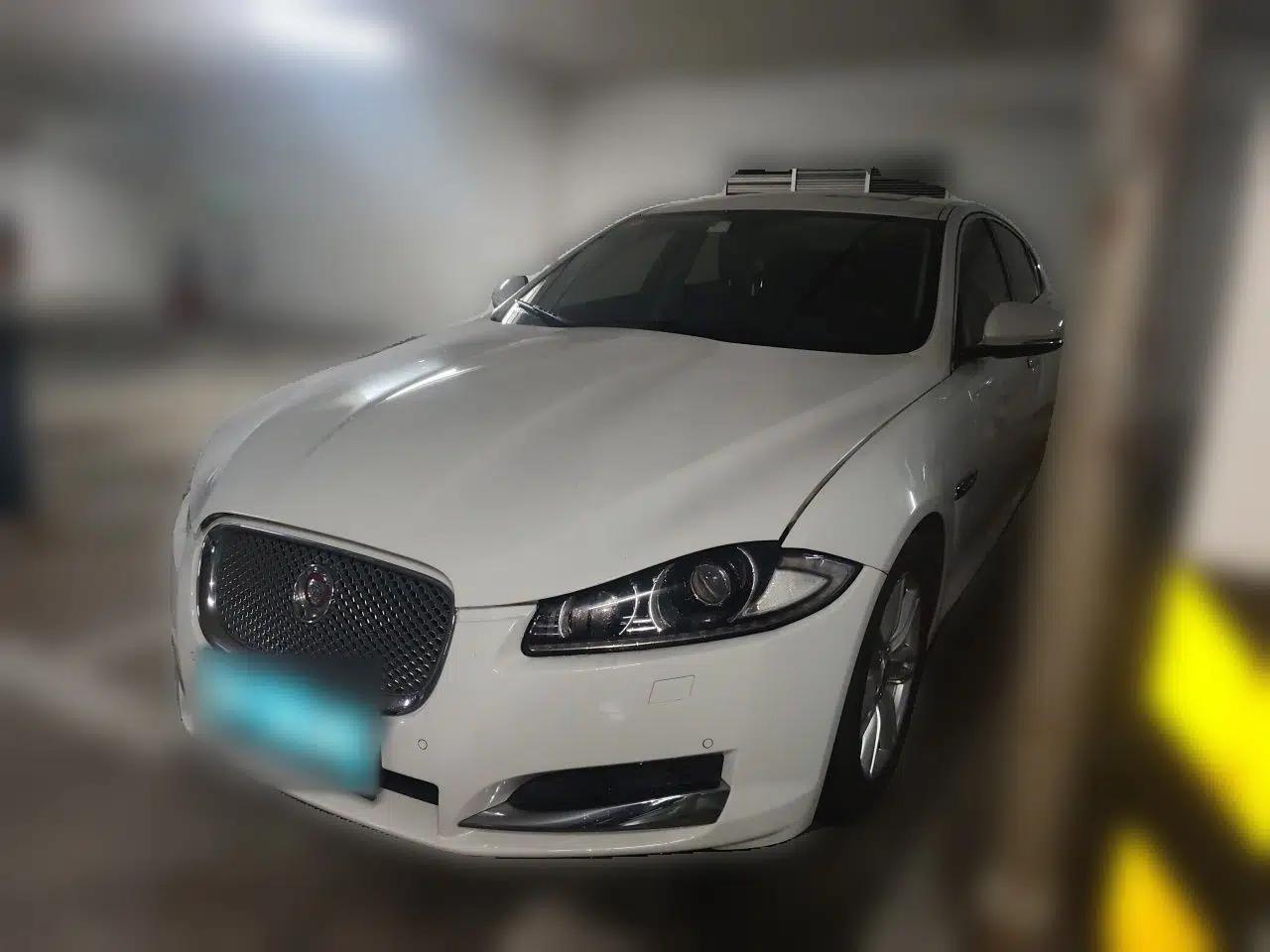 Jaguar XF 2014 XF 2.0T Prestige Edition — миниатюра 1