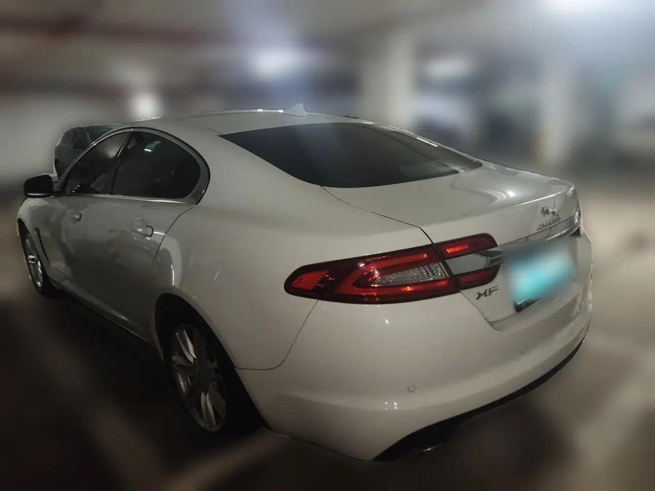 Jaguar XF 2014 XF 2.0T Prestige Edition — миниатюра 4