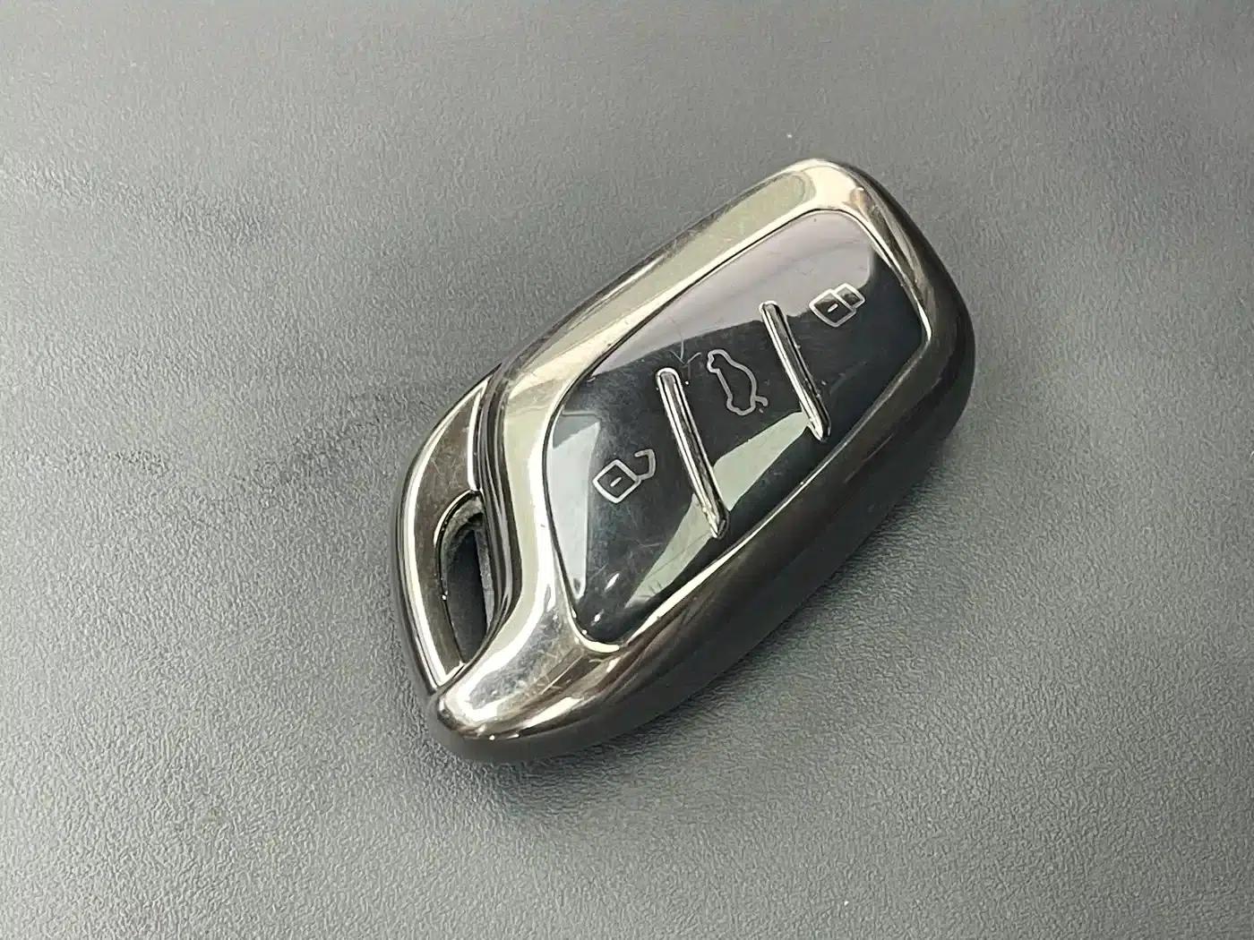 Roewe D7 2025 DMH 125km World Champion Edition — миниатюра 17
