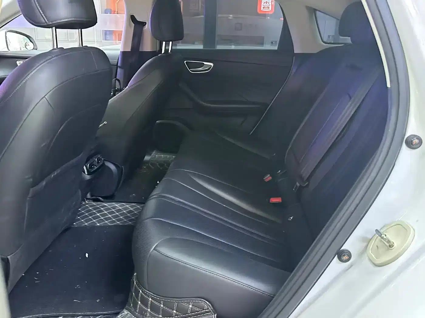 Roewe D7 2023 DMH 125km Super Edition — миниатюра 11