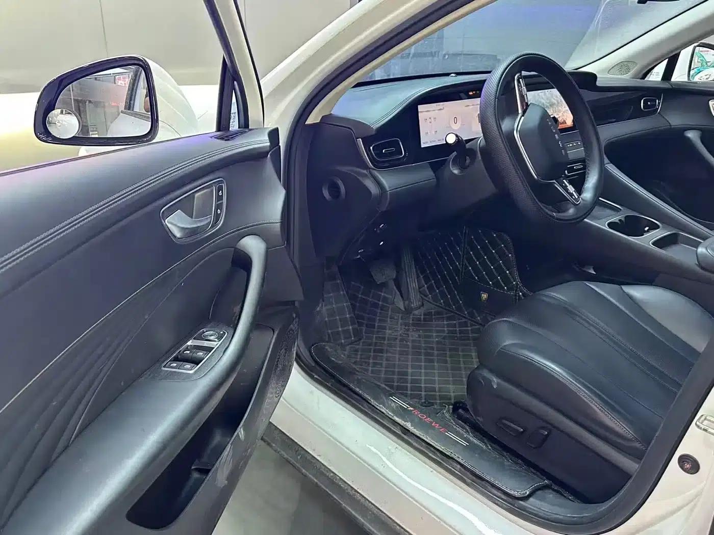 Roewe D7 2023 DMH 125km Super Edition — миниатюра 13