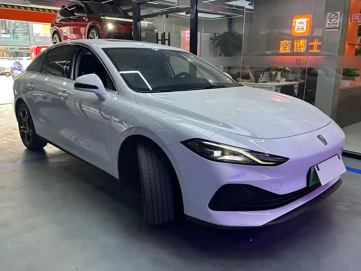 Roewe D7 2023 DMH 125km Super Edition — миниатюра 3