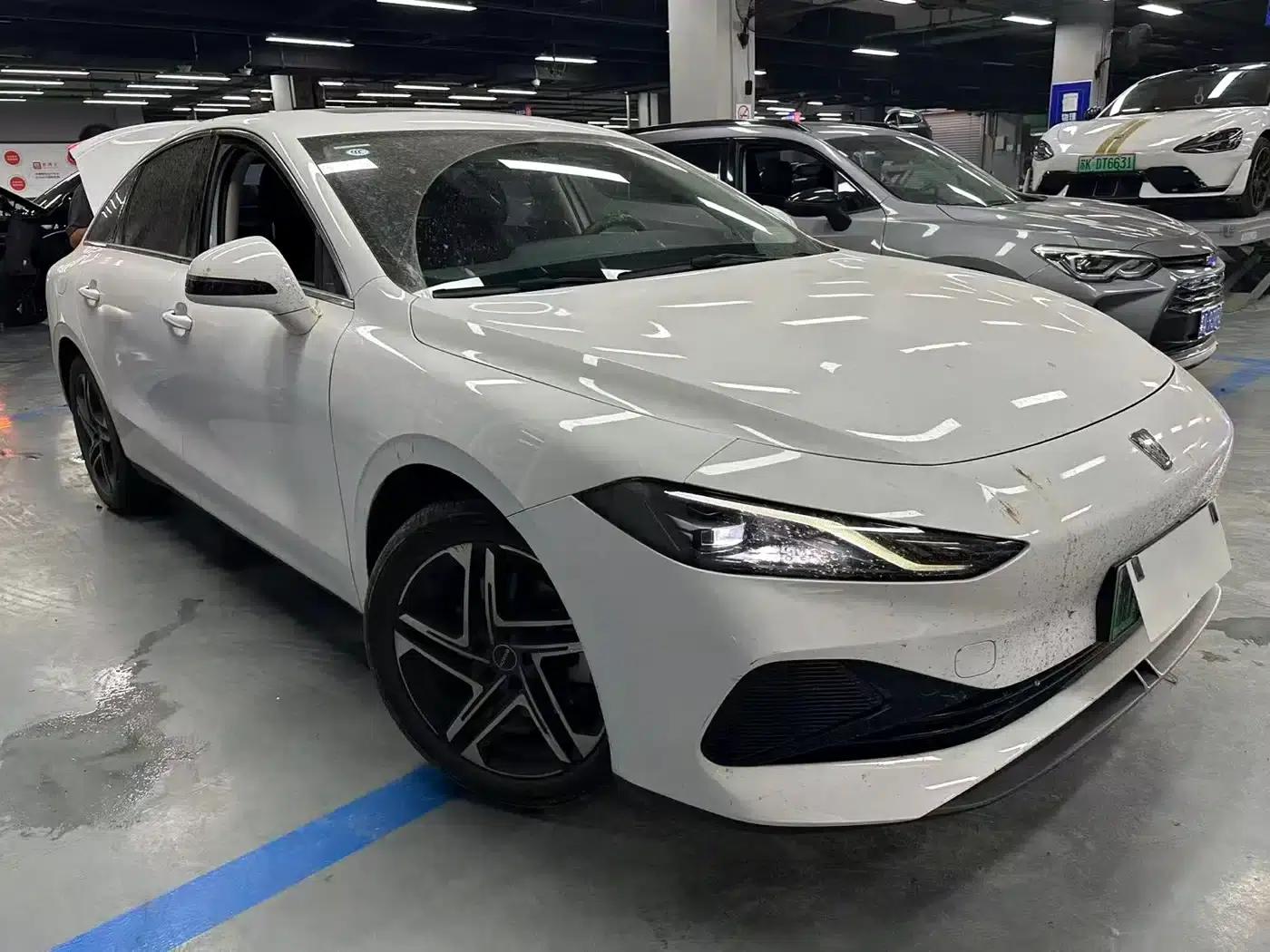 Roewe D7 2023 DMH 125km Super Edition — миниатюра 6