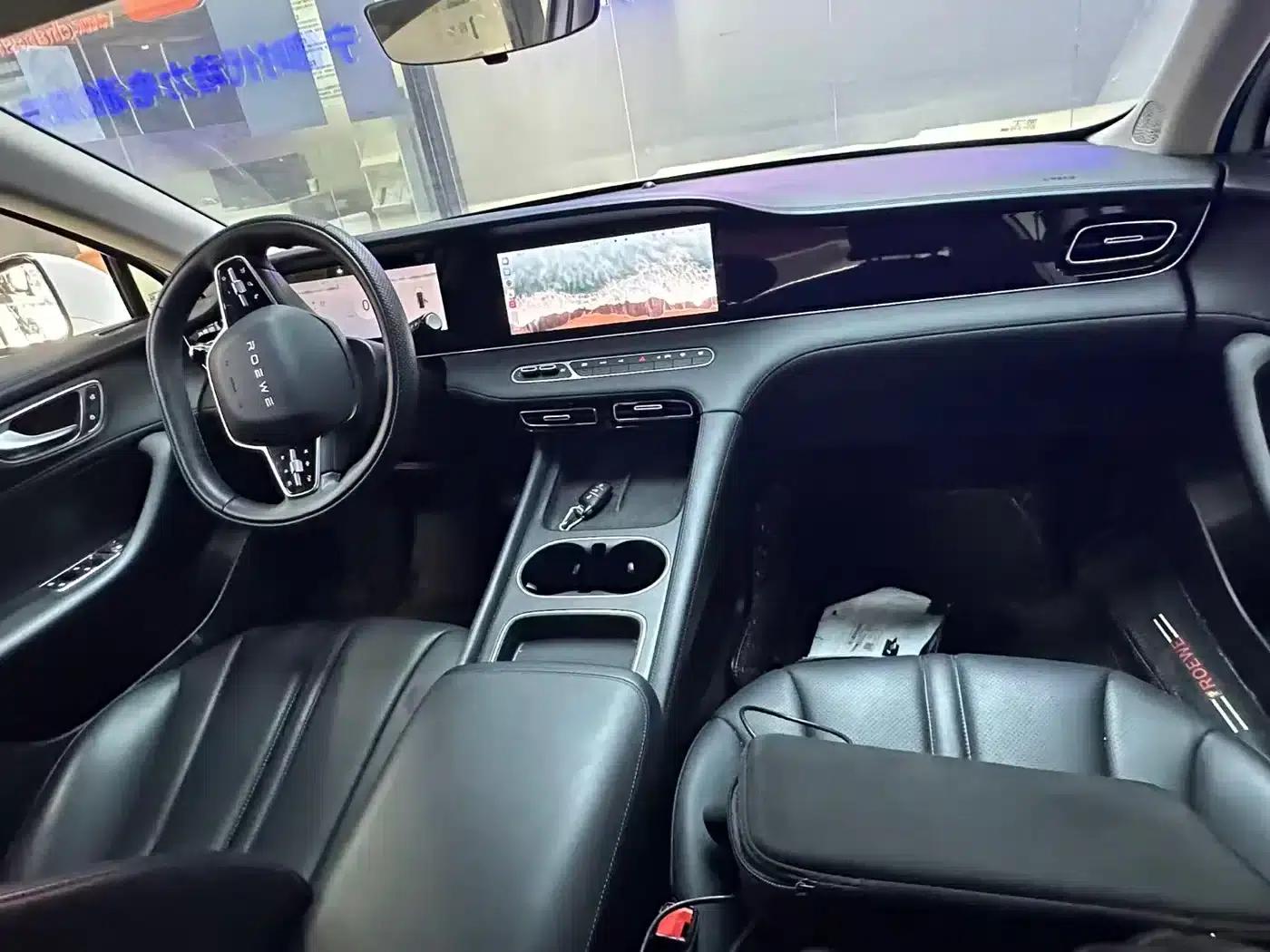 Roewe D7 2023 DMH 125km Super Edition — миниатюра 10