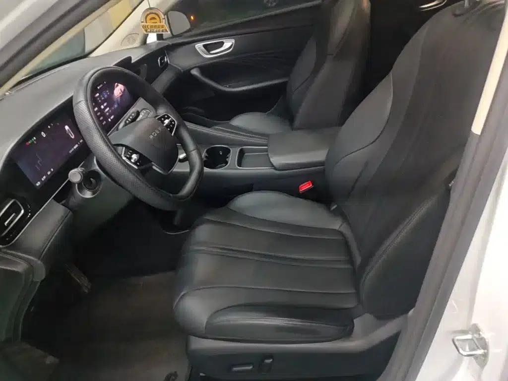 Roewe D7 2025 DMH 125km World Champion Edition — миниатюра 15
