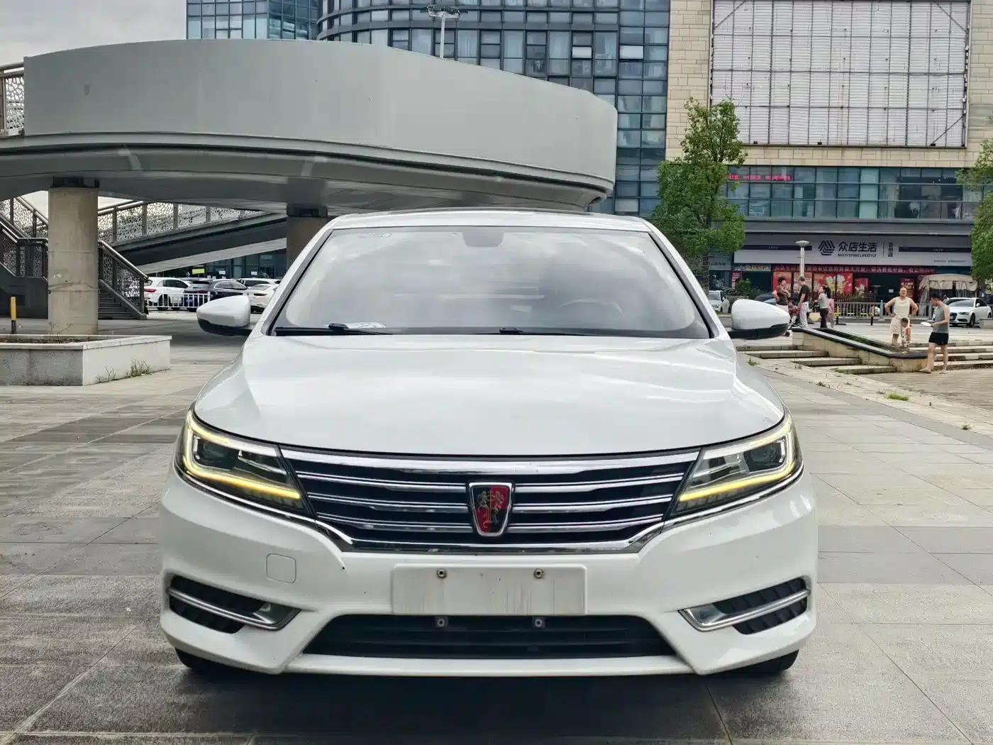 Roewe i6 Classic 2017 20T Automatic Internet Smart Supreme Edition — миниатюра 2
