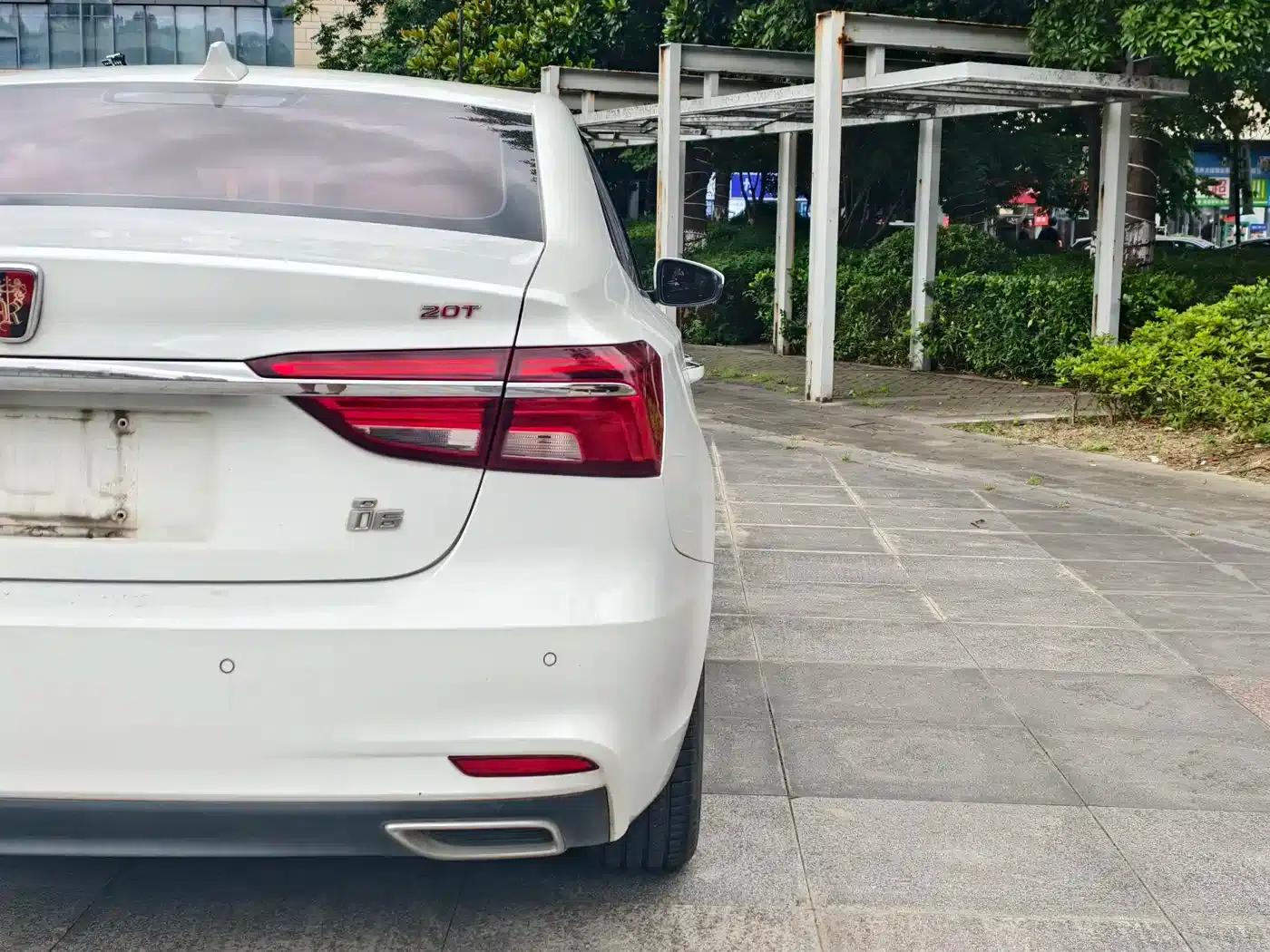 Roewe i6 Classic 2017 20T Automatic Internet Smart Supreme Edition — миниатюра 16