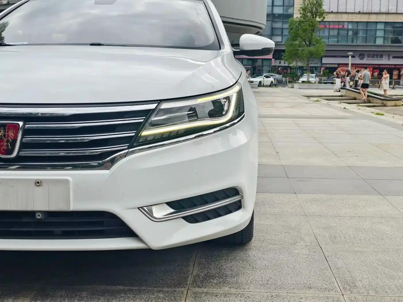 Roewe i6 Classic 2017 20T Automatic Internet Smart Supreme Edition — миниатюра 18