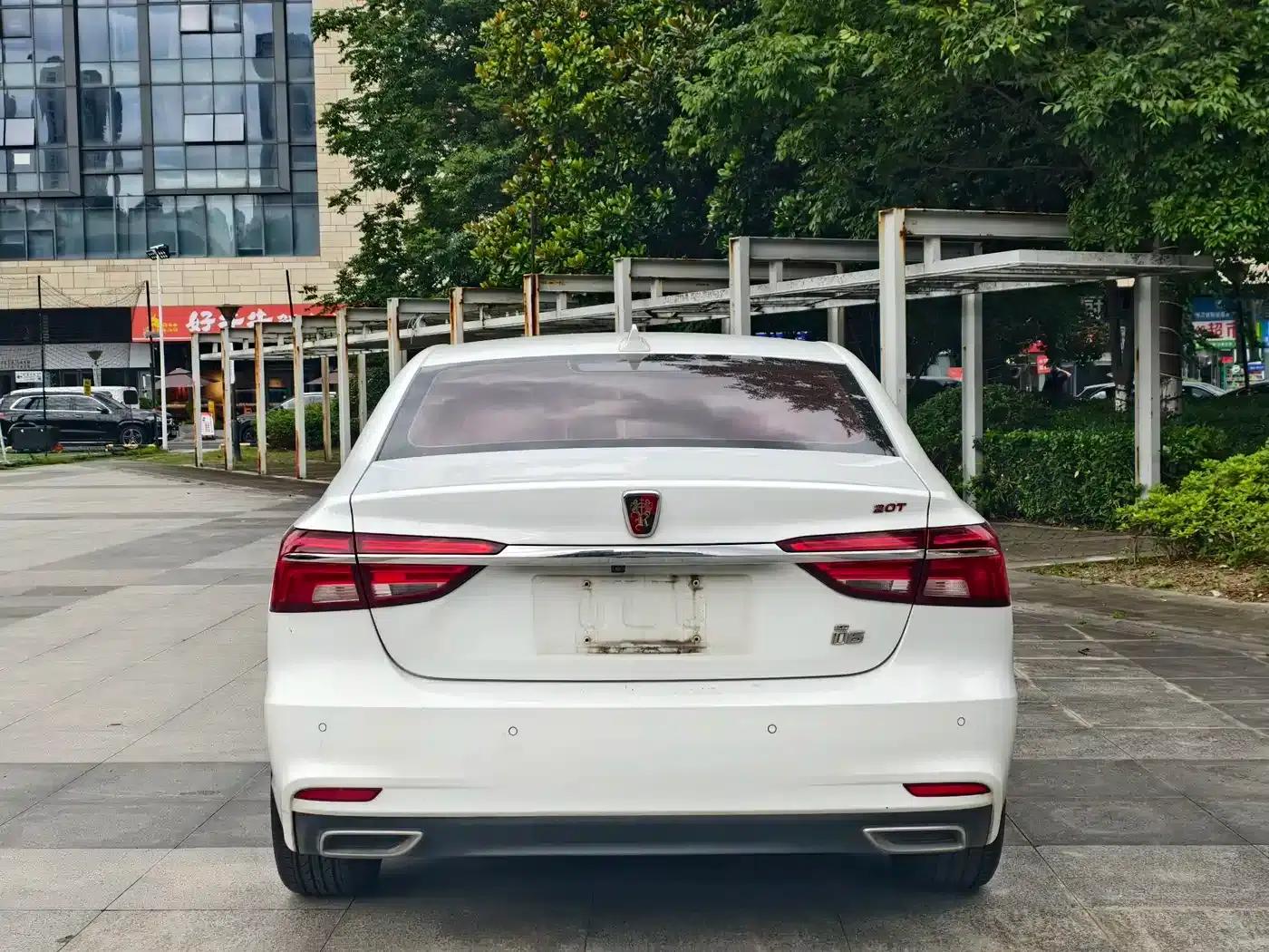 Roewe i6 Classic 2017 20T Automatic Internet Smart Supreme Edition — миниатюра 6